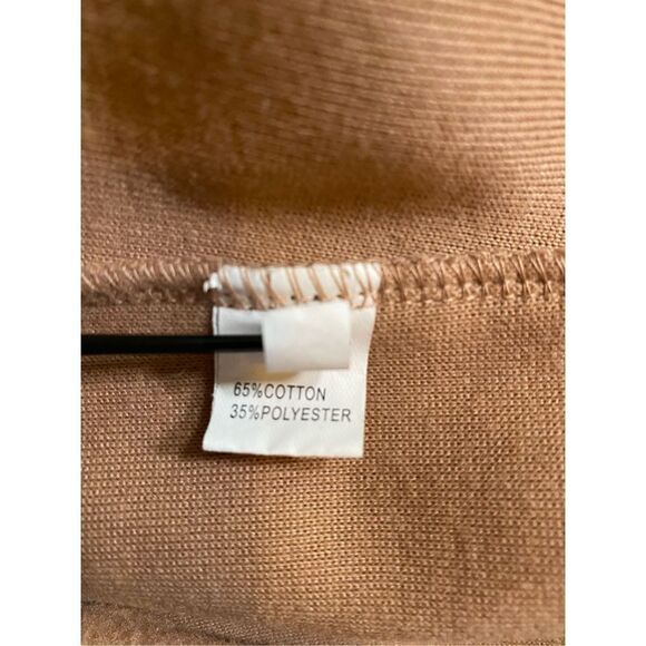 Tan Coat‎ - Picture 4 of 6